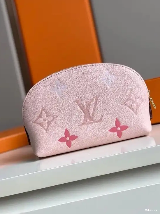 LOUIS VUITTON COSMETIC POUCH 0619